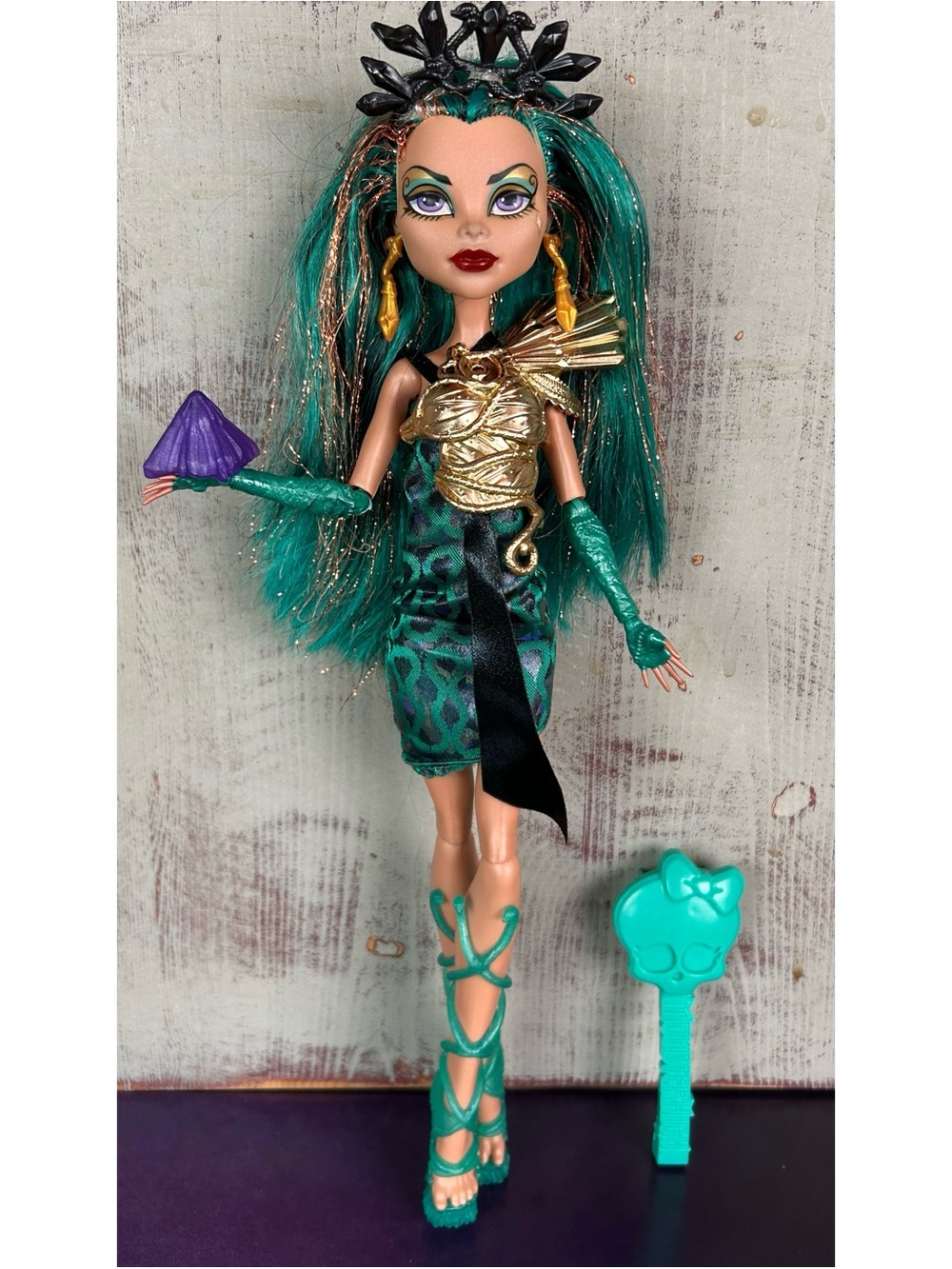 Monster High Nefera de Nile Boo York Doll w Crystal